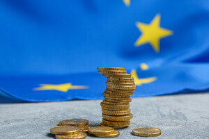 Центробанк ЄС попередив про ризики для євро через використання активів РФ для відновлення України 