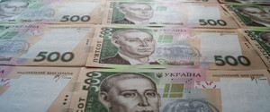 Нацбанк повернув майже 100 млн готівкової гривні, яку українські біженці торік обміняли в Європі