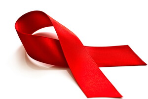 Українці знають, що таке ВІЛ, але тільки третина користується презервативами – дослідження