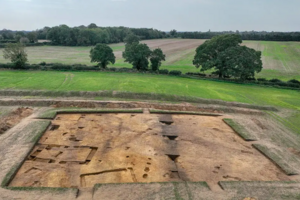 Археологи відкопали в Англії 1400-річний фундамент – можливо, язичницького храму