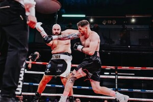 Украинский боксер одержал победу над братом Фьюри