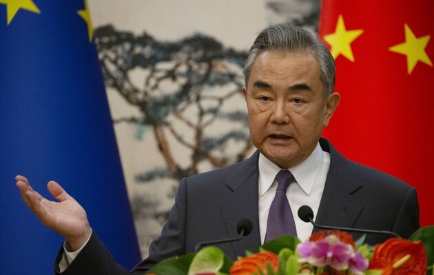 Глава МЗС Китаю назвав умову, за якої не розпочнеться нова холодна війна 