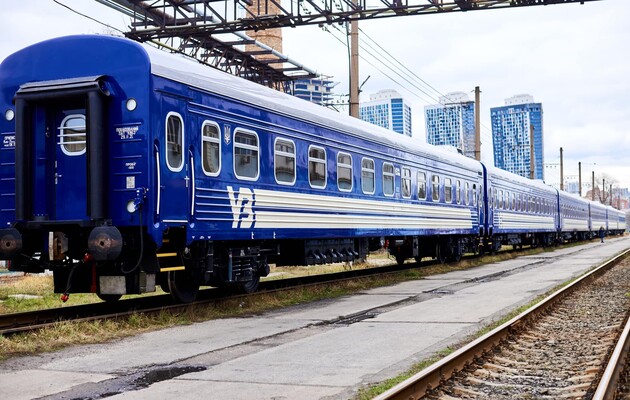 Квитки на поїзд зі спецрезерву: “Укрзалізниця” запустила сервіс для військових