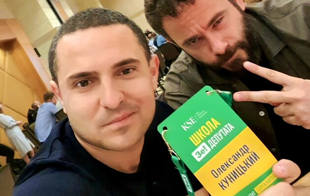 Олександр Куницький (ліворуч) та підозрюваний у державній зраді Олександр Дубінський (праворуч)