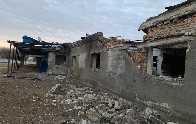 В Донецкой области из-за российских обстрелов ранены четыре человека, повреждены дома и предприятие