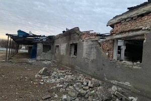 В Донецкой области из-за российских обстрелов ранены четыре человека, повреждены дома и предприятие