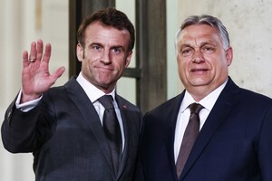 Politico: Макрон рассчитывает на то, что ему удастся убедить Орбана поддержать Украину на саммите Евросоюза