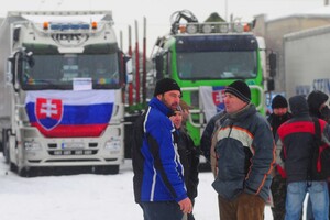 Словацкие перевозчики сегодня собираются снова блокировать пункт пропуска на границе с Украиной