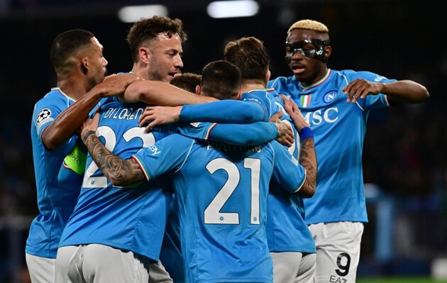 "Наполи" вышел в плей-офф