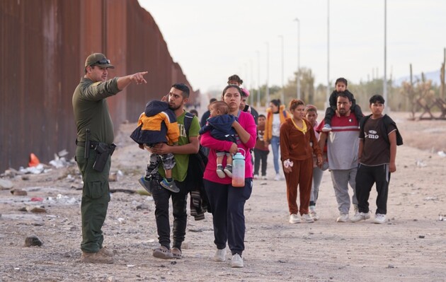 Мигранты на границе США и Мексики, декабрь 2023 года