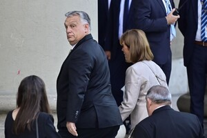 Премьер Венгрии вышел из зала во время голосования ЕС по Украине