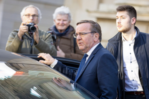 Европа должна перевооружиться на фоне новых угроз — глава Минобороны Германии