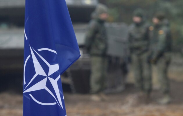 Макфол: Будет символично предоставить Украине формальное приглашение в НАТО на саммите в Вашингтоне