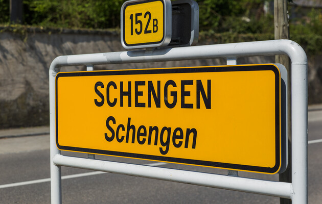 Венгрия угрожает Болгарии наложить вето на ее присоединение к Шенгену