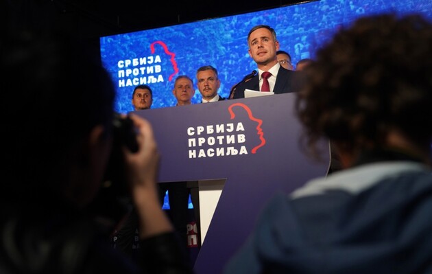 Выборы в Сербии: международные наблюдатели заявляют о фальсификациях, люди вышли на протест