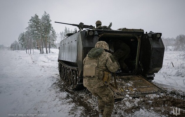 ЗСУ переходять до оборонної позиції на більшій частині фронту — британська розвідка