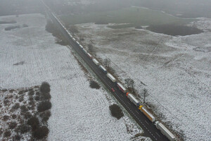 Очереди грузовиков в Польше на въезд в Украину растянулись на 40-60 км