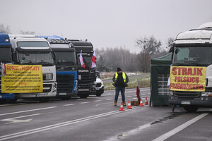 Польські перевізники посилюють блокаду кордону на пункті пропуску “Дорогуськ – Ягодин”: що зміниться