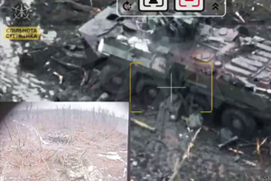 Бійці 47 бригади FPV-дроном поцілили у підбитий БТР, в якому ховалися росіяни