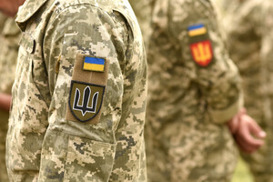 На военных складах должно быть достаточно снаряжения – Марченко о волонтерских сборах на армию