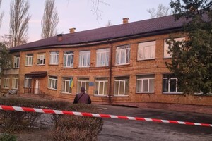 В Києві аварійно просіла будівля дитсадка