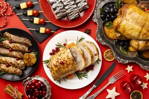 Новорічний стіл: які здорові страви можна приготувати на свято