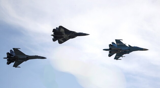 Після втрати кількох літаків росіяни знову застосовують Су-34 та Су-35 – Штупун
