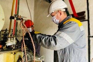 Ракетна атака Росії: світло повернули у помешкання всіх киян