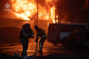 В Киеве сутки тушили пожар, возникший из-за российской атаки