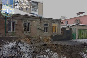 Российские войска попали в жилой дом в Херсонской области: есть погибший