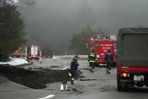 У Японії продовжують пошуки загиблих внаслідок руйнівного землетрусу. Окремі райони заблоковані