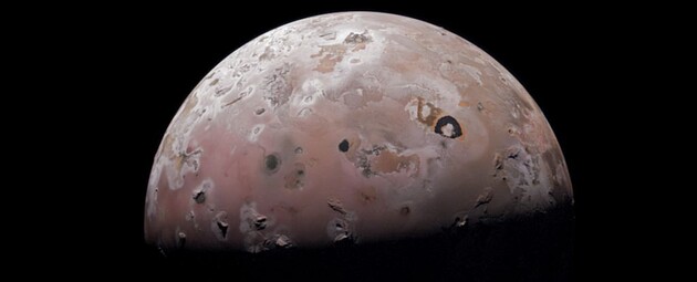 «Юнона» сделала невероятно детализированные снимки поверхности спутника Юпитера