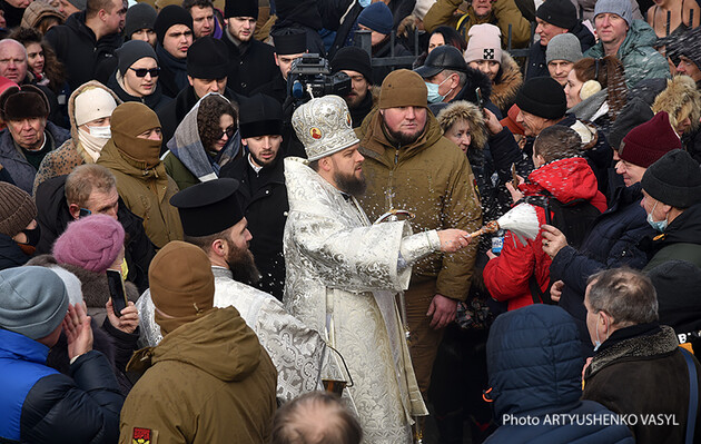 Праздник Крещения в Киеве где в столице нырнуть в прорубь и интересно провести время