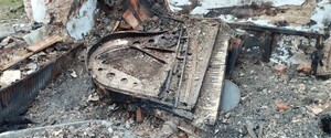 Із-під завалів знищеного росіянами музею у Львові дістали фортепіано Шухевича