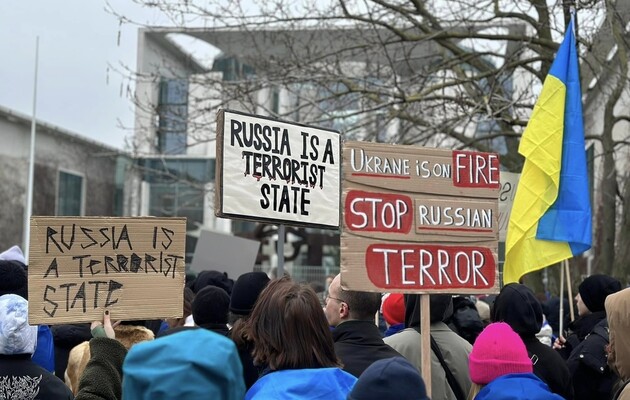 Украинцы в Берлине провели акцию под ведомством Шольца