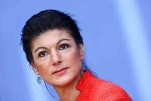 «Икона немецких левых» презентовала новую партию, выступающую против предоставления оружия Украине