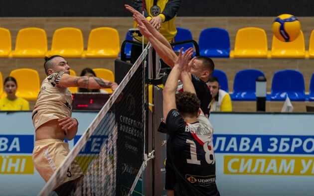 На матчи чемпионата Украины по волейболу допустили болельщиков