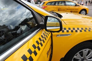 Таксист відмовився говорити державною мовою, за що отримав штраф