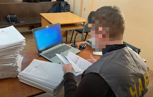 Виїзд за кордон з допомогою судових рішень: у Одеській області викрили корупційну схему 