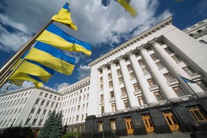 Большинство украинцев поддерживают обязательное декларирование для советников и помощников ОПУ – опрос