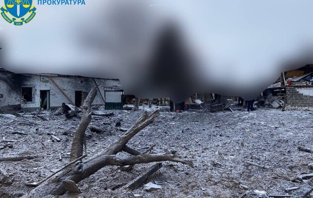 Ракетный удар по Черниговской области: повреждены многоквартирный и более 10 частных домов