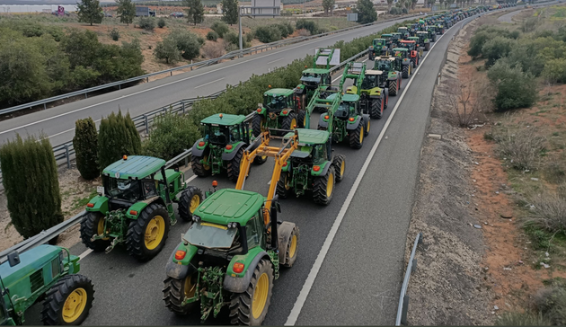 Румунські фермери, які блокують кордон з Україною, заявили про «нескінченно довгий» протест