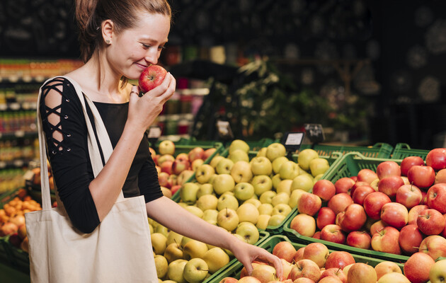 Em busca de um recorde: os preços das maçãs aumentaram na Ucrânia