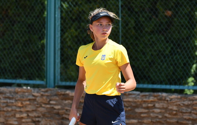 Украинская теннисистка пожала руку россиянке на юношеском Australian Open-2024