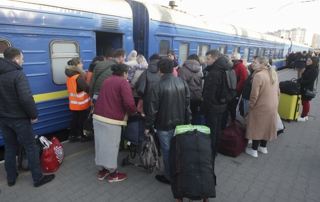 Без нових вагонів пасажири ще довго почуватимуться «валізами» в міжнародних потягах