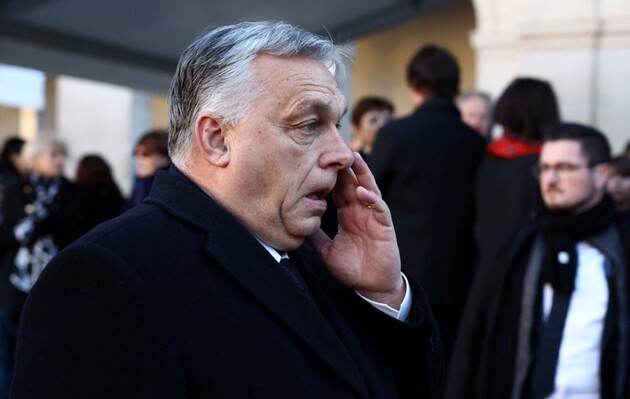 ЕС готов к жесткой игре с Венгрией в случае продолжения блокирования помощи Украине – Bloomberg