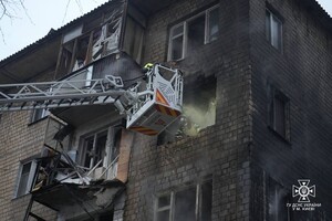 У Києві в житловому будинку виявили бойову частину ракети, що не вибухнула