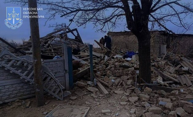 Російська авіація розбомбила будинок у селі Шляхове на Херсонщині: загинула жінка