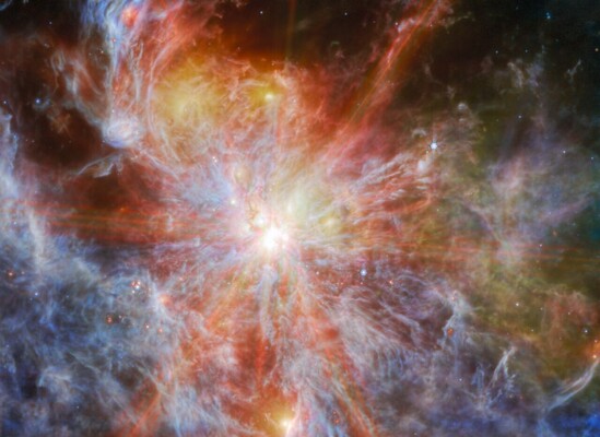 «Джеймс Уэбб» сделал снимок «звездной фабрики» в соседней галактике