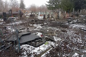 Во время обстрелов Харьковщины россияне ранили четырех мирных жителей области и повредили кладбище в Купянске - ОВА